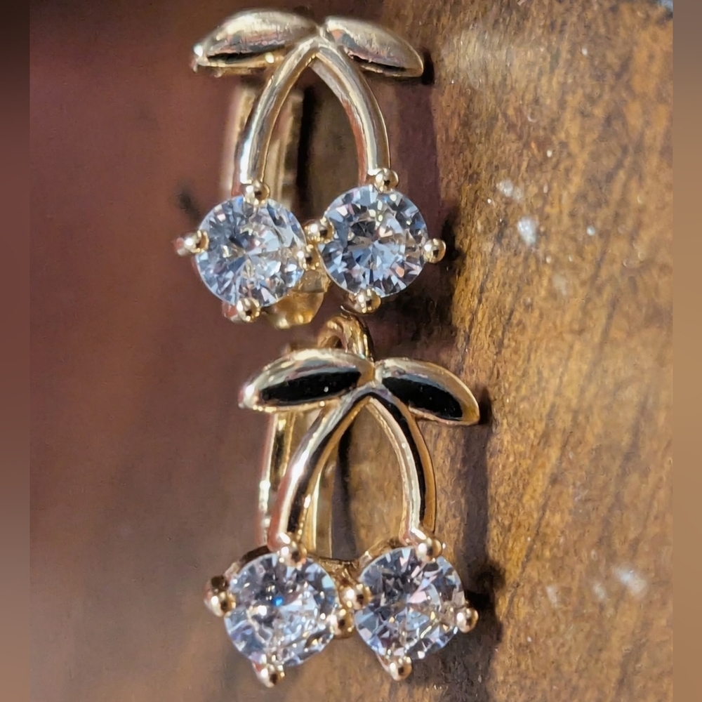 Pretty Bird Gold Crystal Earrings